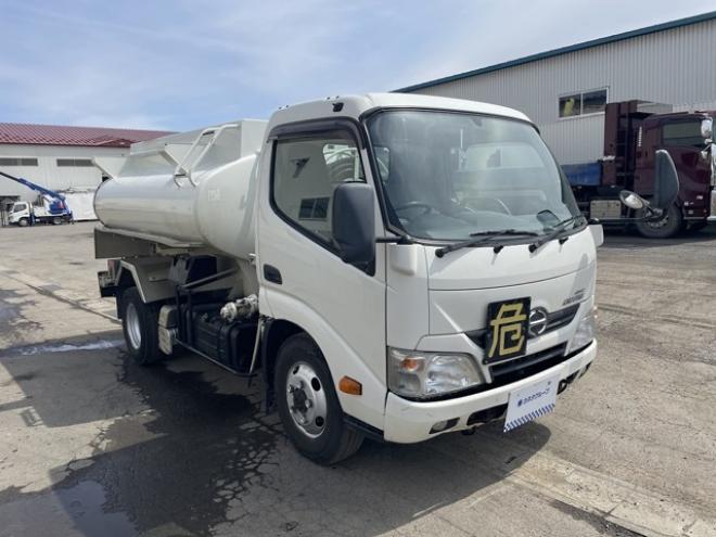 デュトロタンクローリー TKG-XZU685M 新明和工業　 4WD 4000