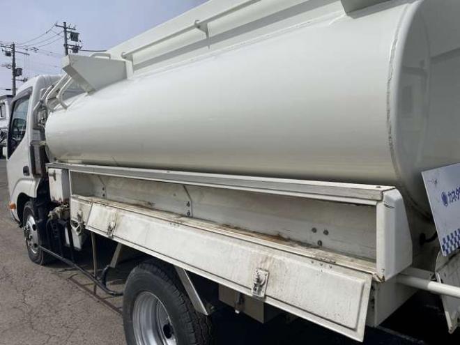 デュトロタンクローリー TKG-XZU685M 新明和工業　 4WD 4000