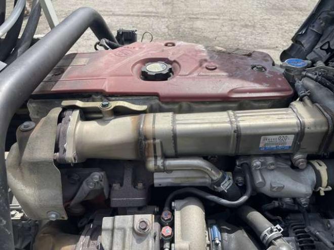 デュトロタンクローリー TKG-XZU685M 新明和工業　 4WD 4000