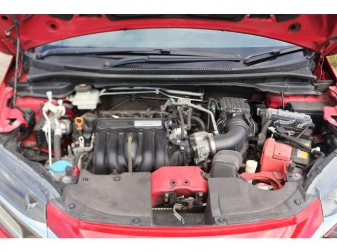 シャトル1.5 ハイブリッド Z 4WD　検R9/1　Bluetooth　パドルシフト　ハーフレザー　TV　バックカメラ 1500