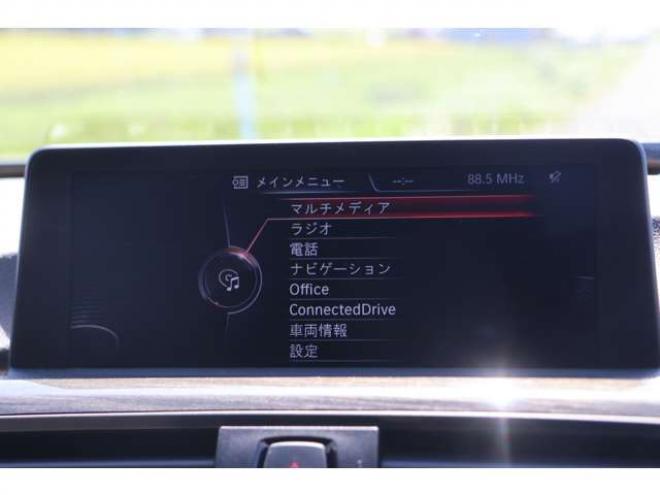 BMW3シリーズツーリング 320i xドライブ ラグジュアリー 4WD　検二年　シートヒーター　バックカメラ　クルコン　ETC　レザーシート 正規輸入車 2000