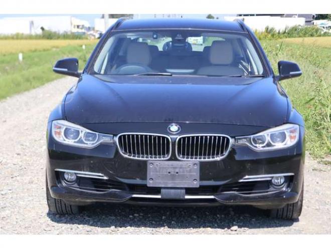 BMW3シリーズツーリング 320i xドライブ ラグジュアリー 4WD　検二年　シートヒーター　バックカメラ　クルコン　ETC　レザーシート 正規輸入車 2000