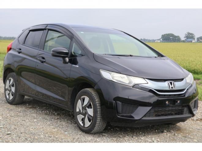 フィット1.5 ハイブリッド Fパッケージ 4WD　検二年　エンスタ　自社　ローンカノウ 1500