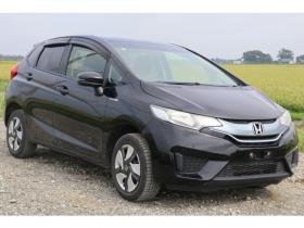 フィット　1.5 ハイブリッド Fパッケージ 4WD　検二年　エンスタ　自社　ローンカノウ 1500
