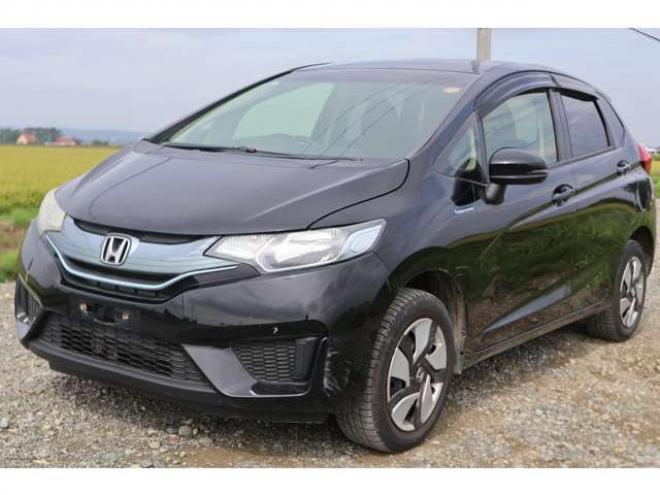 フィット1.5 ハイブリッド Fパッケージ 4WD　検二年　エンスタ　自社　ローンカノウ 1500