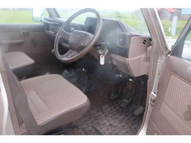 ランドクルーザープラド 2.4 LX ディーゼルターボ 4WD　検二年　ディーゼルターボ　MT 2400