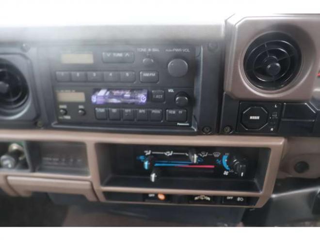 ランドクルーザープラド 2.4 LX ディーゼルターボ 4WD　検二年　ディーゼルターボ　MT 2400