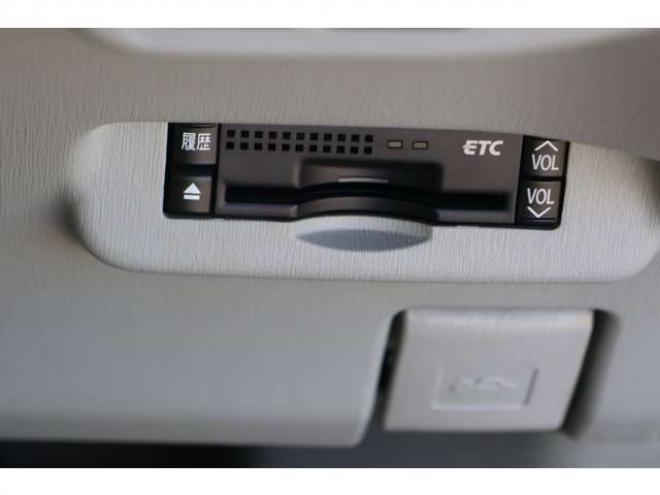 プリウス1.8 S　検二年　ワンオーナー　ETC　バックカメラ　フルセグ　自社　ローンカノウ 2WD 1800