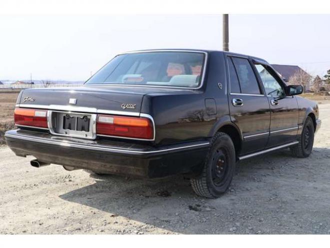 グロリアセダン 2.0 V20Eクラシック　検二年 2WD 2000
