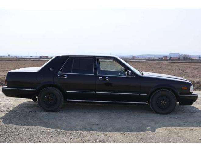 グロリアセダン 2.0 V20Eクラシック　検二年 2WD 2000