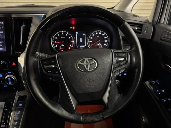 アルファード２．５Ｓ　Ｃパッケージ　本州仕入　寒冷地仕様　禁煙車　デジタルインナーミラー　純正リアフリップダウンモニター　トライブフォース２０インチＡＷ　トヨタセーフティセンス　レーダークルーズ　ブラインドスポット　車線逸脱警報　ＥＴＣ 4WD 2500 5Dr