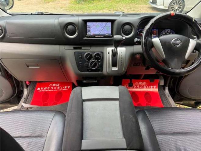 キャラバンNV350 2.5プレミアムGXクロムギアパッケージ バージョンブラック ロングディーゼルターボ4WD　プレミアムGX　クロムギアパッケージ　バージョンブラック　ETC　バックカメラ　ナビ　TV　両側スライドドア　オートライト　電動格納ミラー　AT　ルーフキャリア　アルミホイール 2500