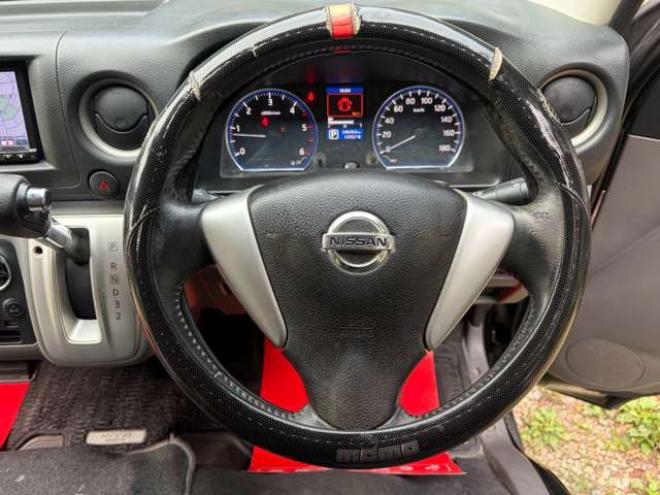 キャラバンNV350 2.5プレミアムGXクロムギアパッケージ バージョンブラック ロングディーゼルターボ4WD　プレミアムGX　クロムギアパッケージ　バージョンブラック　ETC　バックカメラ　ナビ　TV　両側スライドドア　オートライト　電動格納ミラー　AT　ルーフキャリア　アルミホイール 2500