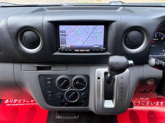 キャラバンNV350 2.5プレミアムGXクロムギアパッケージ バージョンブラック ロングディーゼルターボ4WD　プレミアムGX　クロムギアパッケージ　バージョンブラック　ETC　バックカメラ　ナビ　TV　両側スライドドア　オートライト　電動格納ミラー　AT　ルーフキャリア　アルミホイール 2500