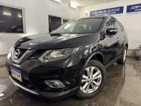 エクストレイル　２０Ｘｔ　エマージェンシーブレーキＰＫＧ　本州仕入　禁煙車　寒冷地仕様　パノラミックガラスルーフ　パワーバックドア　全方位アラウンドビューモニター　純正１７インチＡＷ　純正ナビ　フルセグ地デジ　Ｂｌｕｅｔｏｏｔｈ対応　純正ルーフレール　ＥＴＣ 4WD 2000 5Dr
