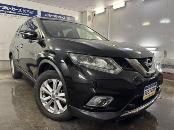 エクストレイル２０Ｘｔ　エマージェンシーブレーキＰＫＧ　本州仕入　禁煙車　寒冷地仕様　パノラミックガラスルーフ　パワーバックドア　全方位アラウンドビューモニター　純正１７インチＡＷ　純正ナビ　フルセグ地デジ　Ｂｌｕｅｔｏｏｔｈ対応　純正ルーフレール　ＥＴＣ 4WD 2000 5Dr