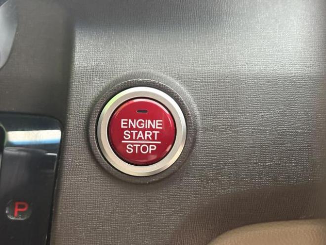 N-ONE（特別価格車）GLパッケージ 4WD 660 5Dr