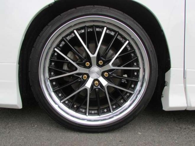 ヴォクシー2.0 S-Z 4WD　GRエアロ/WORK20インチアルミホイール/RSR車高調/純正ナビ/フルセグTV/バックカメラ/両側パワースライドドア/レーダークルーズコントロール/純正フリップダウンモニター/ビルトインETC 2000