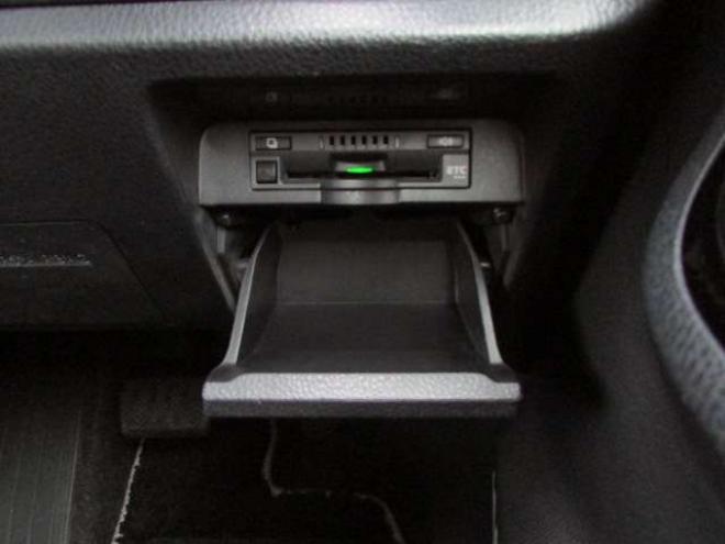 ヴォクシー2.0 ZS 煌II 4WD　純正9インチナビ/フルセグTV/バックカメラ/ビルトインETC/フリップダウンモニター/衝突軽減ブレーキ/LEDヘッドライト・フォグ/スマートキー一体式エンジンスターター/クルーズコントロール/両側パワースライドドア 2000