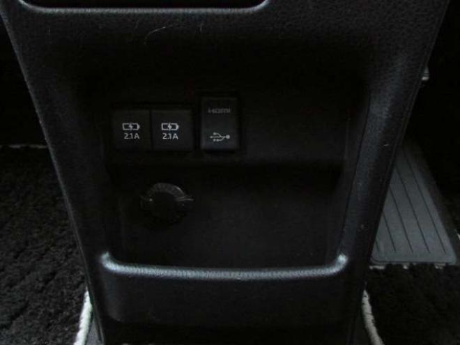 ヴォクシー2.0 ZS 煌II 4WD　純正9インチナビ/フルセグTV/バックカメラ/ビルトインETC/フリップダウンモニター/衝突軽減ブレーキ/LEDヘッドライト・フォグ/スマートキー一体式エンジンスターター/クルーズコントロール/両側パワースライドドア 2000