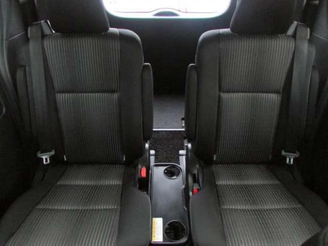 ヴォクシー2.0 ZS 煌II 4WD　純正9インチナビ/フルセグTV/バックカメラ/ビルトインETC/フリップダウンモニター/衝突軽減ブレーキ/LEDヘッドライト・フォグ/スマートキー一体式エンジンスターター/クルーズコントロール/両側パワースライドドア 2000