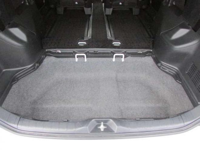ヴォクシー2.0 ZS 煌II 4WD　純正9インチナビ/フルセグTV/バックカメラ/ビルトインETC/フリップダウンモニター/衝突軽減ブレーキ/LEDヘッドライト・フォグ/スマートキー一体式エンジンスターター/クルーズコントロール/両側パワースライドドア 2000