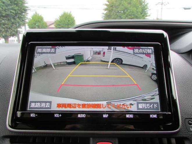 ヴォクシー2.0 ZS 煌II 4WD　純正9インチナビ/フルセグTV/バックカメラ/ビルトインETC/フリップダウンモニター/衝突軽減ブレーキ/LEDヘッドライト・フォグ/スマートキー一体式エンジンスターター/クルーズコントロール/両側パワースライドドア 2000