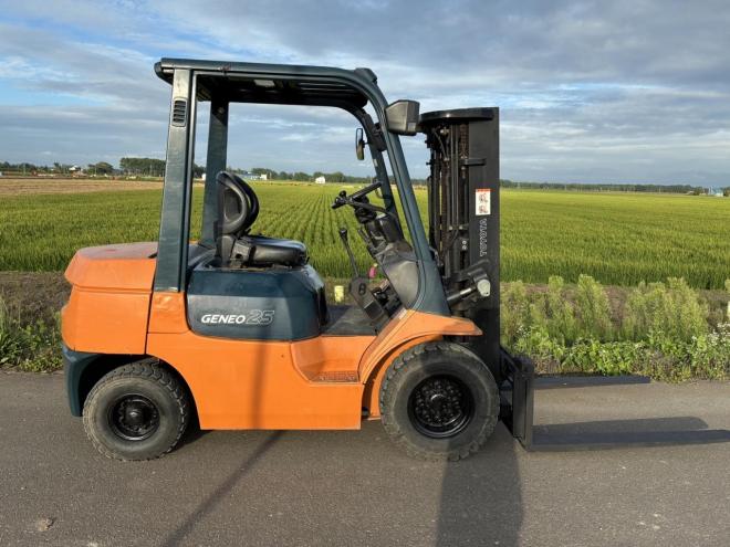 フォークリフトトヨタ 7FD25 2.5トン ディーゼル フルフリー3段マスト サイドシフト