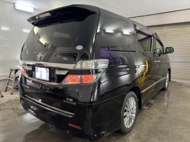 ヴェルファイア３．５Ｚ　ゴールデンアイズⅡ　本州仕入　禁煙車　リアエンターテイメント　プレミアムサウンド　純正リアフリップダウンモニター　全方位カメラ　純正ブラックハーフレザーシート　純正１８インチＡＷ　両側パワースライドドア　パワーバックドア 4WD 3500 5Dr