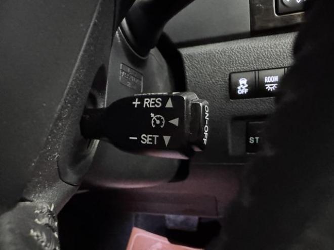 ヴェルファイア３．５Ｚ　ゴールデンアイズⅡ　本州仕入　禁煙車　リアエンターテイメント　プレミアムサウンド　純正リアフリップダウンモニター　全方位カメラ　純正ブラックハーフレザーシート　純正１８インチＡＷ　両側パワースライドドア　パワーバックドア 4WD 3500 5Dr
