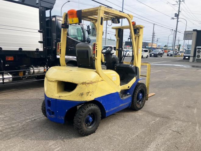 フォークリフトコマツ　中古　FD20T-17　建機