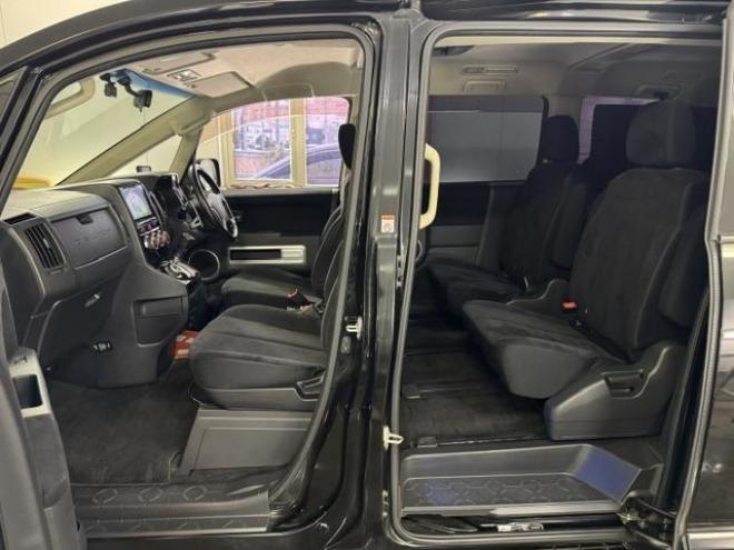 デリカＤ：５　Ｄパワーパッケージ　本州仕入　寒冷地仕様　禁煙車　ディーゼルターボ　ＢＲＵＴ１６インチＡＷ＋ＢＦグッドリッチホワイトレター　純正ナビ　地デジ　アルパインリアフリップダウンモニター　Ｂｌｕｅｔｏｏｔｈ　バックカメラ　ＥＴＣ 4WD 2200 5Dr