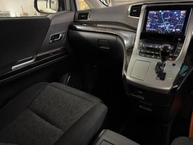 ヴェルファイア３．５Ｚ　Ｇエディション　本州仕入　寒冷地仕様　禁煙車　アルパインビッグＸナビ　アルパイン製リアフリップダウンモニター　純正１８インチＡＷ　社外１６ＡＷ＋スタッドレスタイヤ付　両側パワースライドドア　パワーバックドア　ＥＴＣ 4WD 3500 5Dr