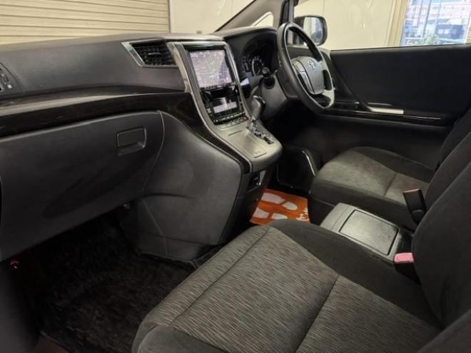 ヴェルファイア３．５Ｚ　Ｇエディション　本州仕入　寒冷地仕様　禁煙車　アルパインビッグＸナビ　アルパイン製リアフリップダウンモニター　純正１８インチＡＷ　社外１６ＡＷ＋スタッドレスタイヤ付　両側パワースライドドア　パワーバックドア　ＥＴＣ 4WD 3500 5Dr