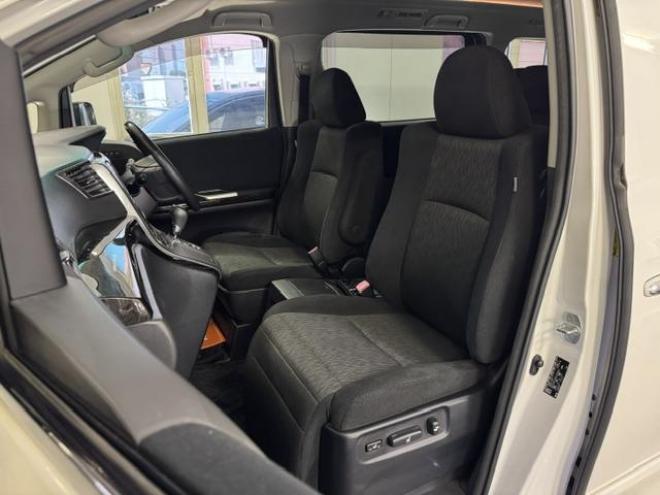 ヴェルファイア３．５Ｚ　Ｇエディション　本州仕入　寒冷地仕様　禁煙車　アルパインビッグＸナビ　アルパイン製リアフリップダウンモニター　純正１８インチＡＷ　社外１６ＡＷ＋スタッドレスタイヤ付　両側パワースライドドア　パワーバックドア　ＥＴＣ 4WD 3500 5Dr