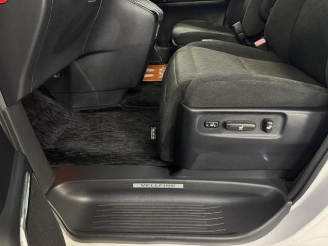 ヴェルファイア３．５Ｚ　Ｇエディション　本州仕入　寒冷地仕様　禁煙車　アルパインビッグＸナビ　アルパイン製リアフリップダウンモニター　純正１８インチＡＷ　社外１６ＡＷ＋スタッドレスタイヤ付　両側パワースライドドア　パワーバックドア　ＥＴＣ 4WD 3500 5Dr