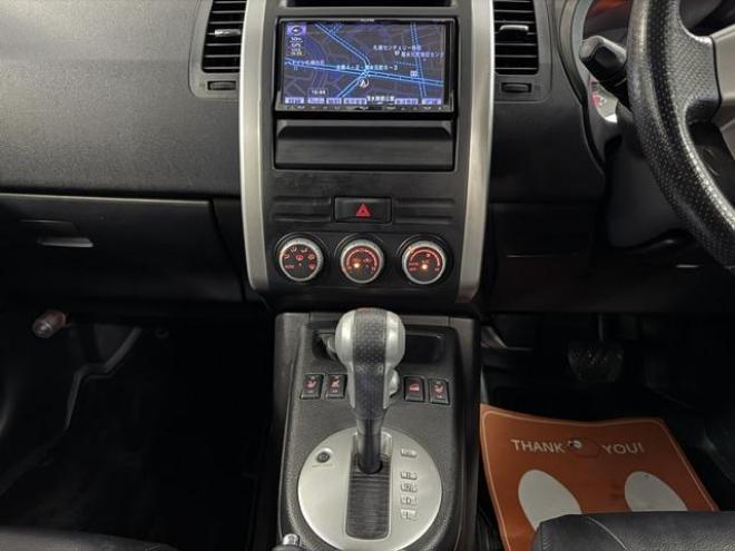 エクストレイル２０Ｘｔｔ　寒冷地仕様　禁煙車　純正ルーフレール　純正ナビ　フルセグ地デジ　ＤＶＤ再生　バックカメラ　エンジンスターター　ドライブレコーダー　全席シートヒーター　ヒルディセントコントロール　クルーズコントロール 4WD 2000 5Dr
