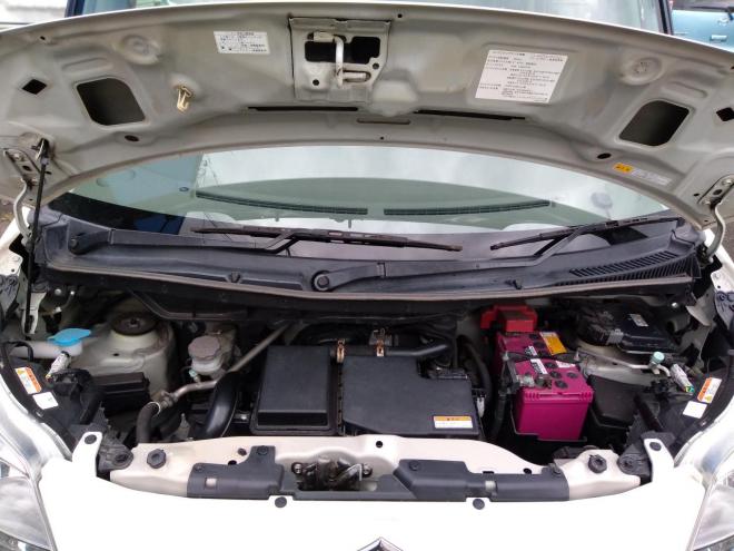 スペーシアスペーシア Ｘ ４ＷＤ　ＡＢＳ　スマートキー　Ｐスタート　アイドリングストップ　ＨＩＤ　ナビＴＶ　ブルーツース　ドラレコ　リモコンスタータ　Ｄ席シートヒーター　　左パワースライドドア　夏冬タイヤ付　車検令和１０年９月 4WD 660 5Dr