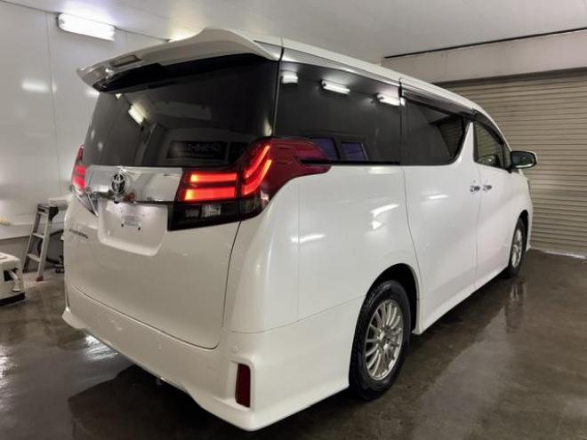 アルファード２．５Ｓ　Ｃパッケージ　本州仕入　寒冷地仕様　禁煙車　純正リアフリップダウンモニター　純正１８インチＡＷ　社外１６ＡＷ＋スタッドレスタイヤ付　両側パワースライドドア　パワーバックドア　純正エンジンスターター　前後ドラレコ 4WD 2500 5Dr