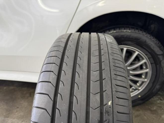 アルファード２．５Ｓ　Ｃパッケージ　本州仕入　寒冷地仕様　禁煙車　純正リアフリップダウンモニター　純正１８インチＡＷ　社外１６ＡＷ＋スタッドレスタイヤ付　両側パワースライドドア　パワーバックドア　純正エンジンスターター　前後ドラレコ 4WD 2500 5Dr