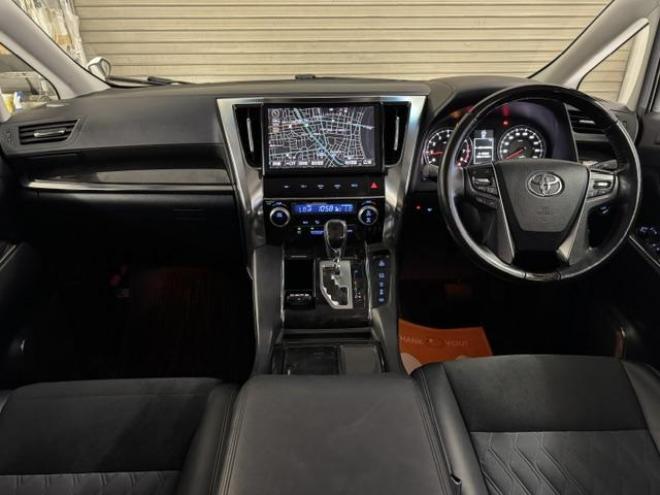 アルファード２．５Ｓ　Ｃパッケージ　本州仕入　寒冷地仕様　禁煙車　純正リアフリップダウンモニター　純正１８インチＡＷ　社外１６ＡＷ＋スタッドレスタイヤ付　両側パワースライドドア　パワーバックドア　純正エンジンスターター　前後ドラレコ 4WD 2500 5Dr