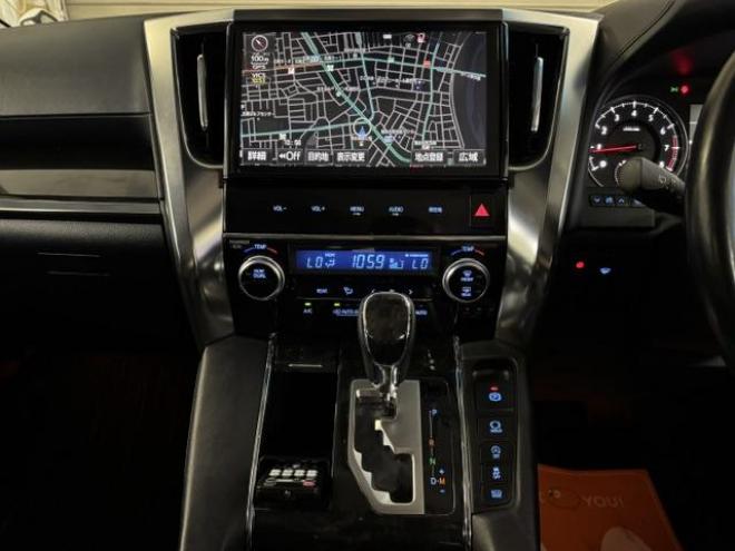 アルファード２．５Ｓ　Ｃパッケージ　本州仕入　寒冷地仕様　禁煙車　純正リアフリップダウンモニター　純正１８インチＡＷ　社外１６ＡＷ＋スタッドレスタイヤ付　両側パワースライドドア　パワーバックドア　純正エンジンスターター　前後ドラレコ 4WD 2500 5Dr