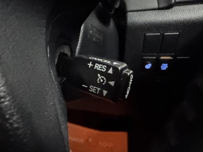 アルファード２．５Ｓ　Ｃパッケージ　本州仕入　寒冷地仕様　禁煙車　純正リアフリップダウンモニター　純正１８インチＡＷ　社外１６ＡＷ＋スタッドレスタイヤ付　両側パワースライドドア　パワーバックドア　純正エンジンスターター　前後ドラレコ 4WD 2500 5Dr