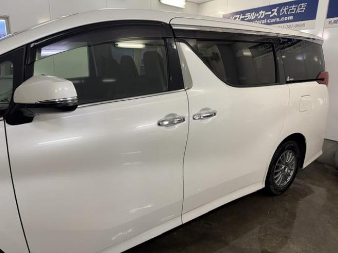 アルファード２．５Ｓ　Ｃパッケージ　本州仕入　寒冷地仕様　禁煙車　純正リアフリップダウンモニター　純正１８インチＡＷ　社外１６ＡＷ＋スタッドレスタイヤ付　両側パワースライドドア　パワーバックドア　純正エンジンスターター　前後ドラレコ 4WD 2500 5Dr