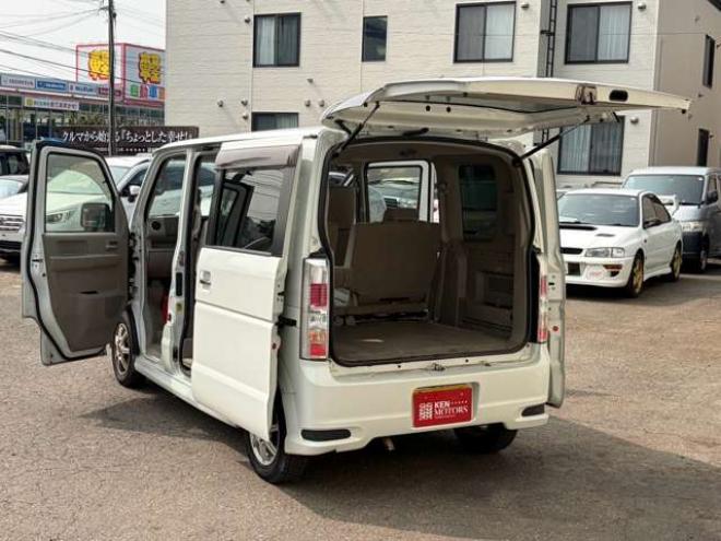エブリイワゴン PZターボ 4WD　ターボ4WD社外ナビ　バックカメラ　シートヒーターミラーヒーター左リアパワスラ 660