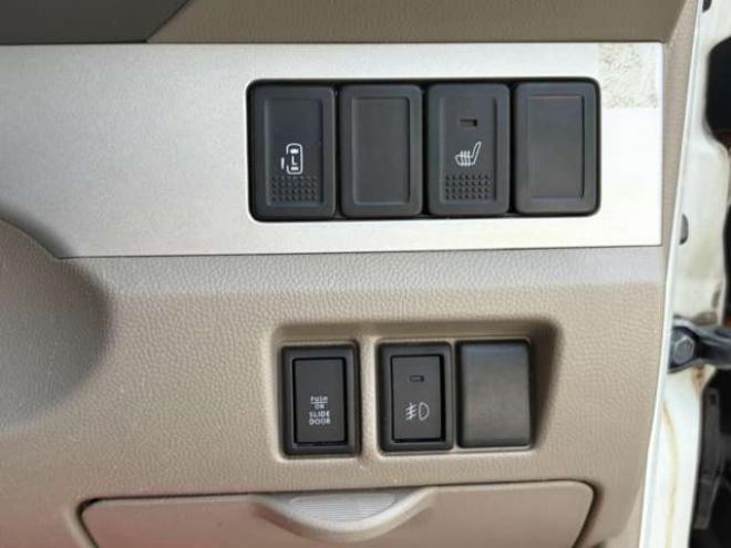 エブリイワゴン PZターボ 4WD　ターボ4WD社外ナビ　バックカメラ　シートヒーターミラーヒーター左リアパワスラ 660