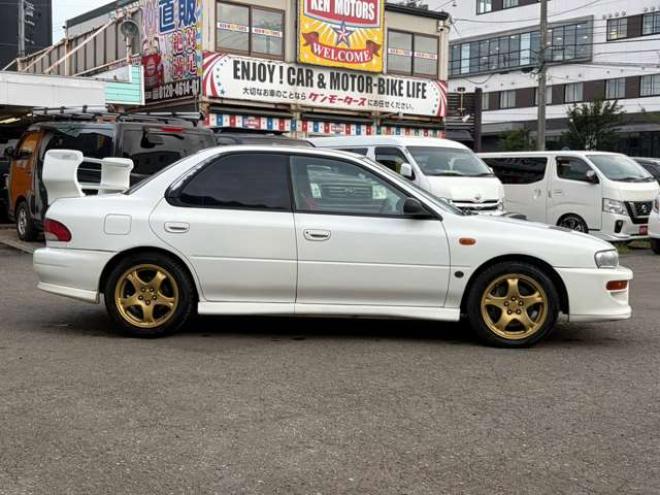 インプレッサSTI 2.0 WRX バージョンIV 4WD　4WD　ETC　ナビ　アルミホイール　MT　ABS　エアコン　パワーステアリング 2000