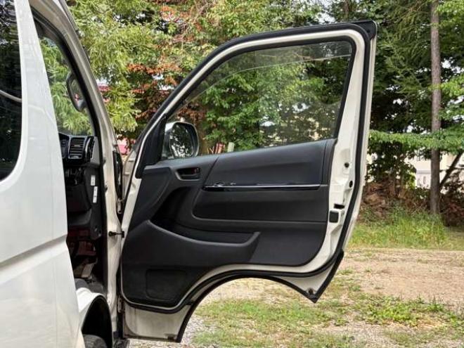 ハイエースバン2.5 DX スーパーロング ハイルーフ ディーゼルターボ 4WD　ハイルーフ4WD　ETC　リアヒーター社外16インチ社外ナビ地デジ　バックカメラ 2500