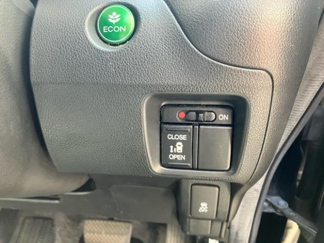 N-BOXカスタム　GLパッケージ 4WD 660 ５Dr