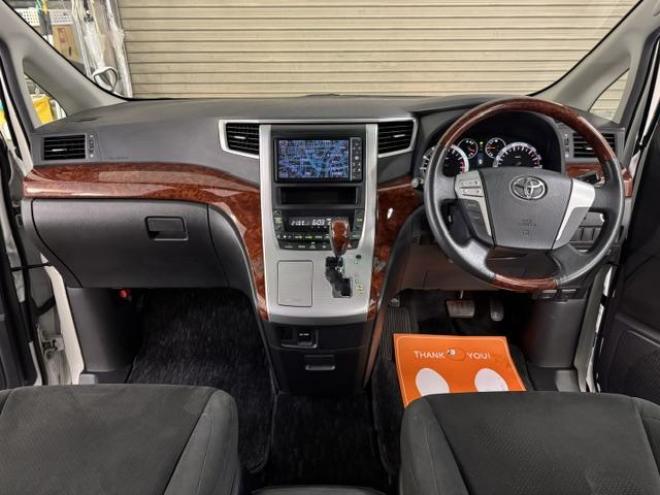ヴェルファイア２．４Ｚ　プラチナセレクションⅡ　本州仕入　ワンオーナー　禁煙車　アルパイン製リアフリップダウンモニター　純正ナビ　フルセグ地デジ　ＤＶＤ再生　Ｂｌｕｅｔｏｏｔｈオーディオ　バックカメラ　両側パワースライドドア　パワーバックドア　ドライブレコーダー 4WD 2400 5Dr